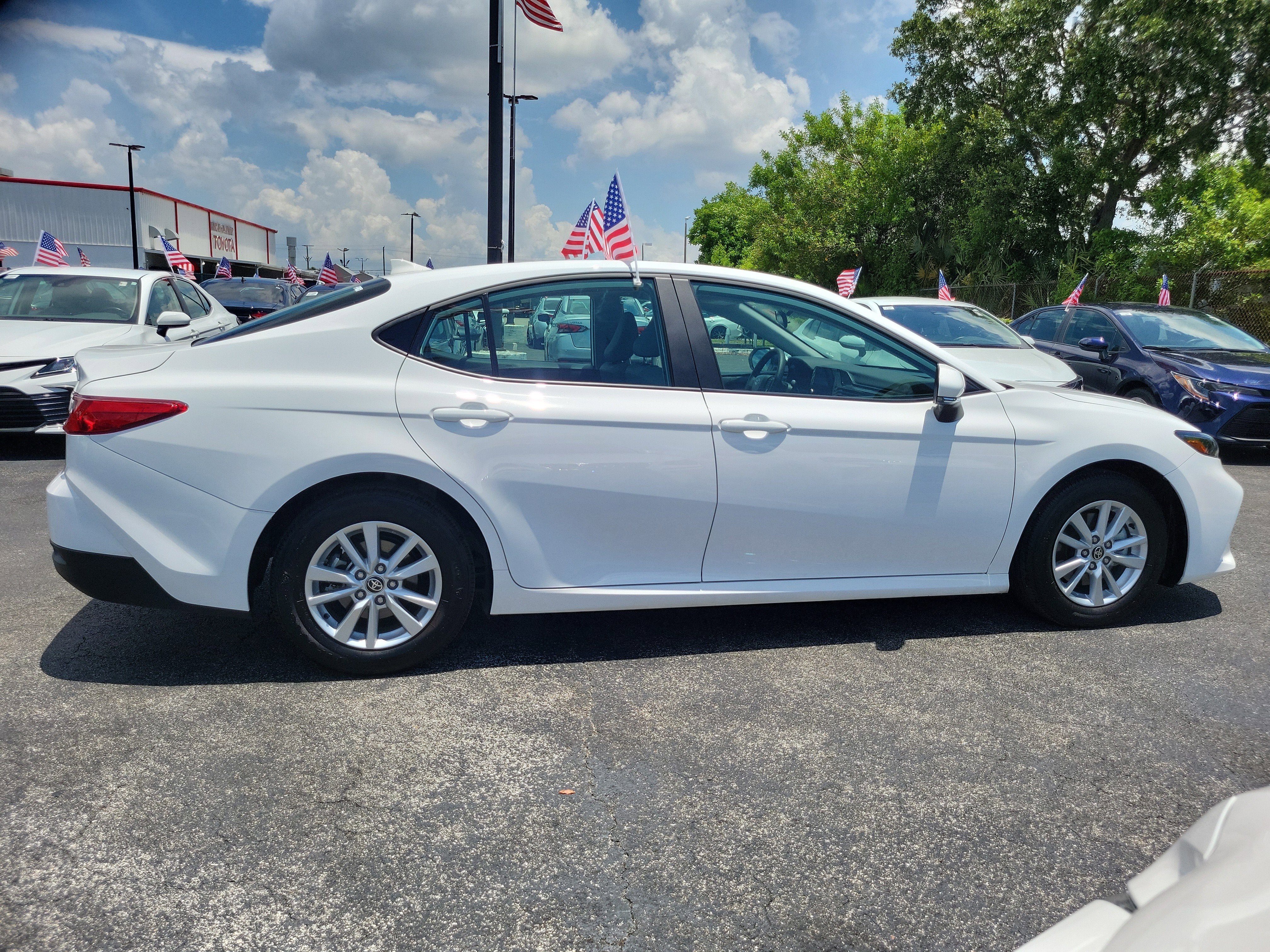 2025 Toyota Camry LE