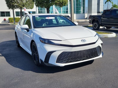 2025 Toyota Camry SE