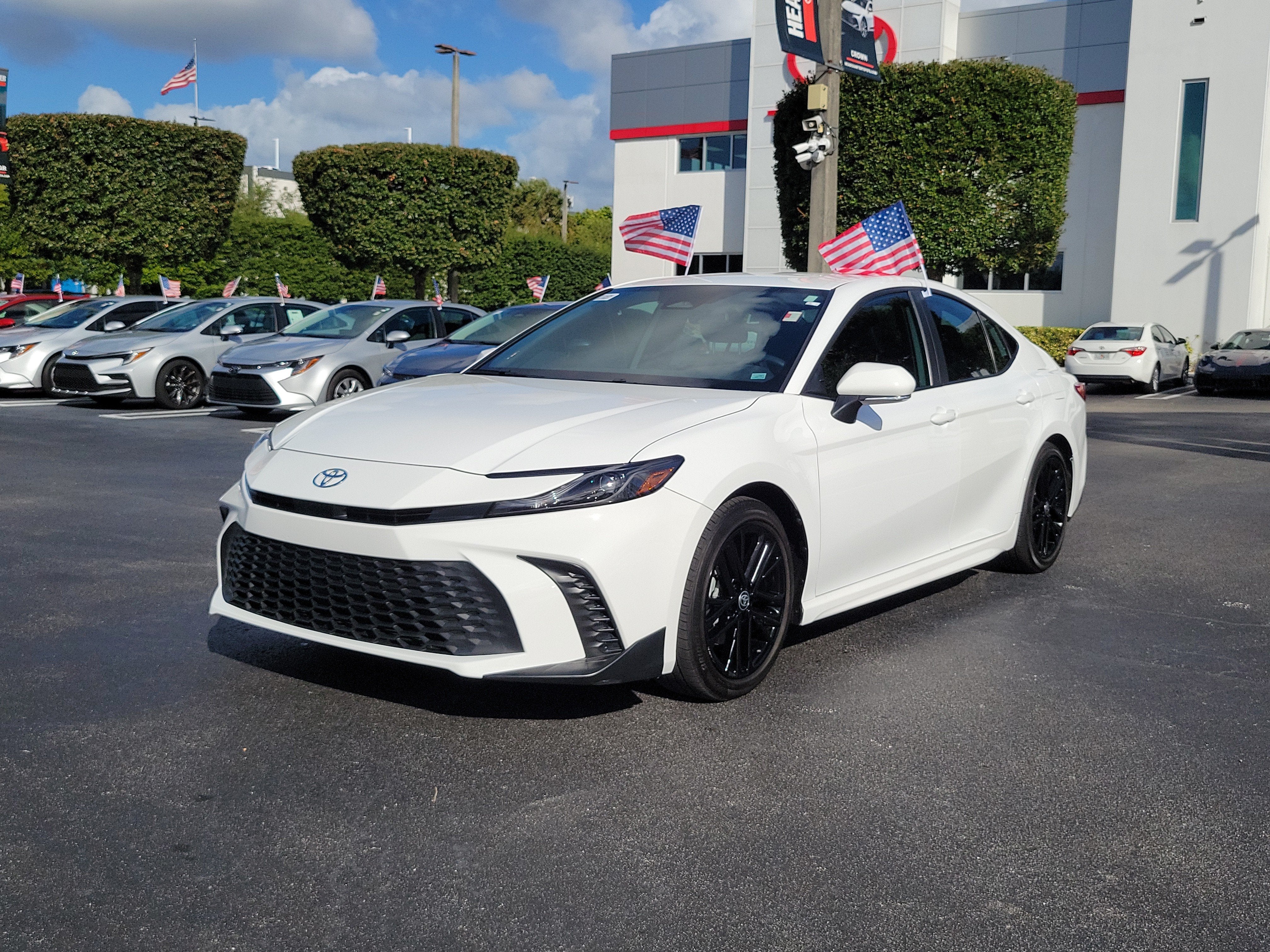 2025 Toyota Camry SE