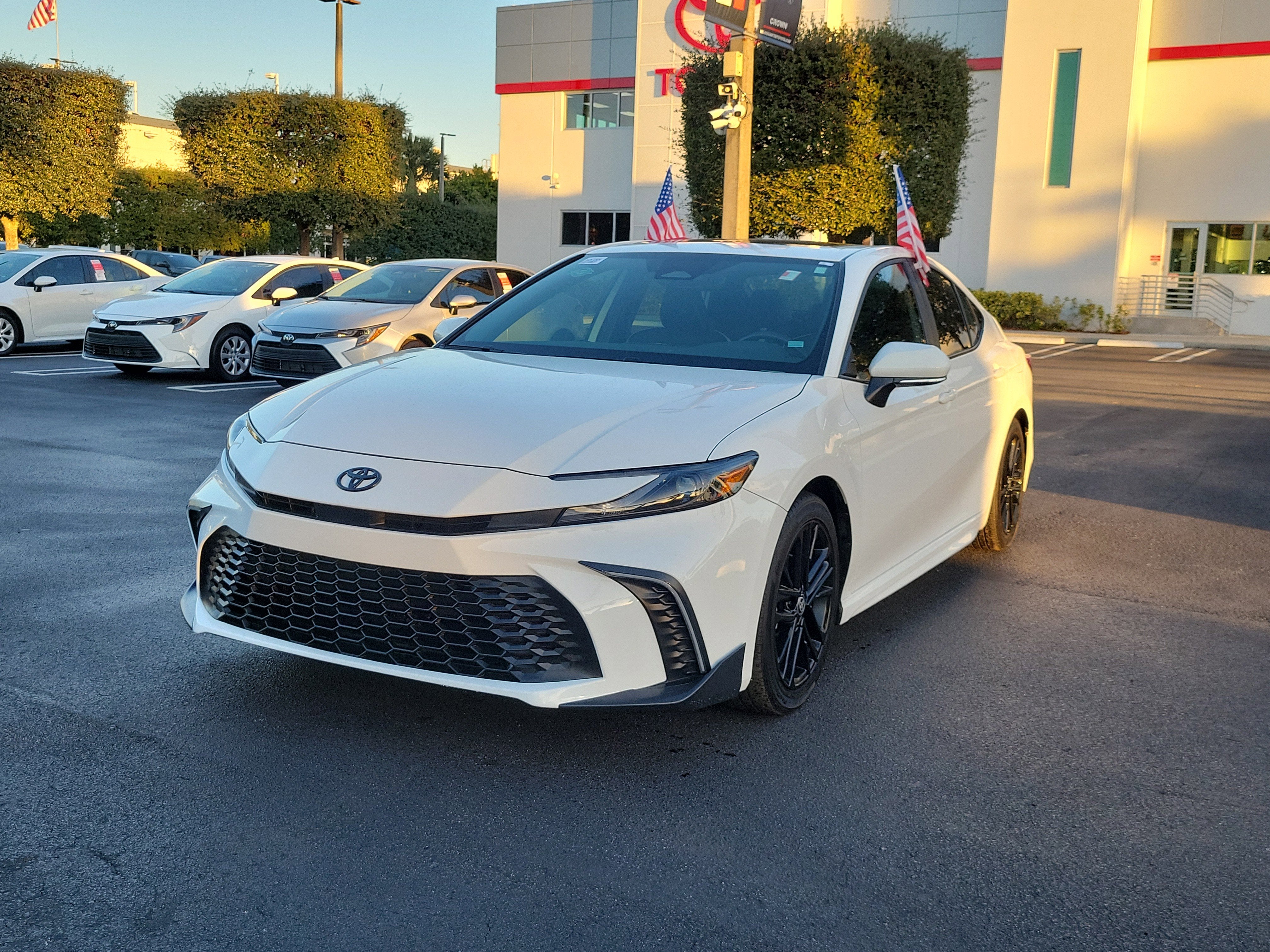 2025 Toyota Camry SE