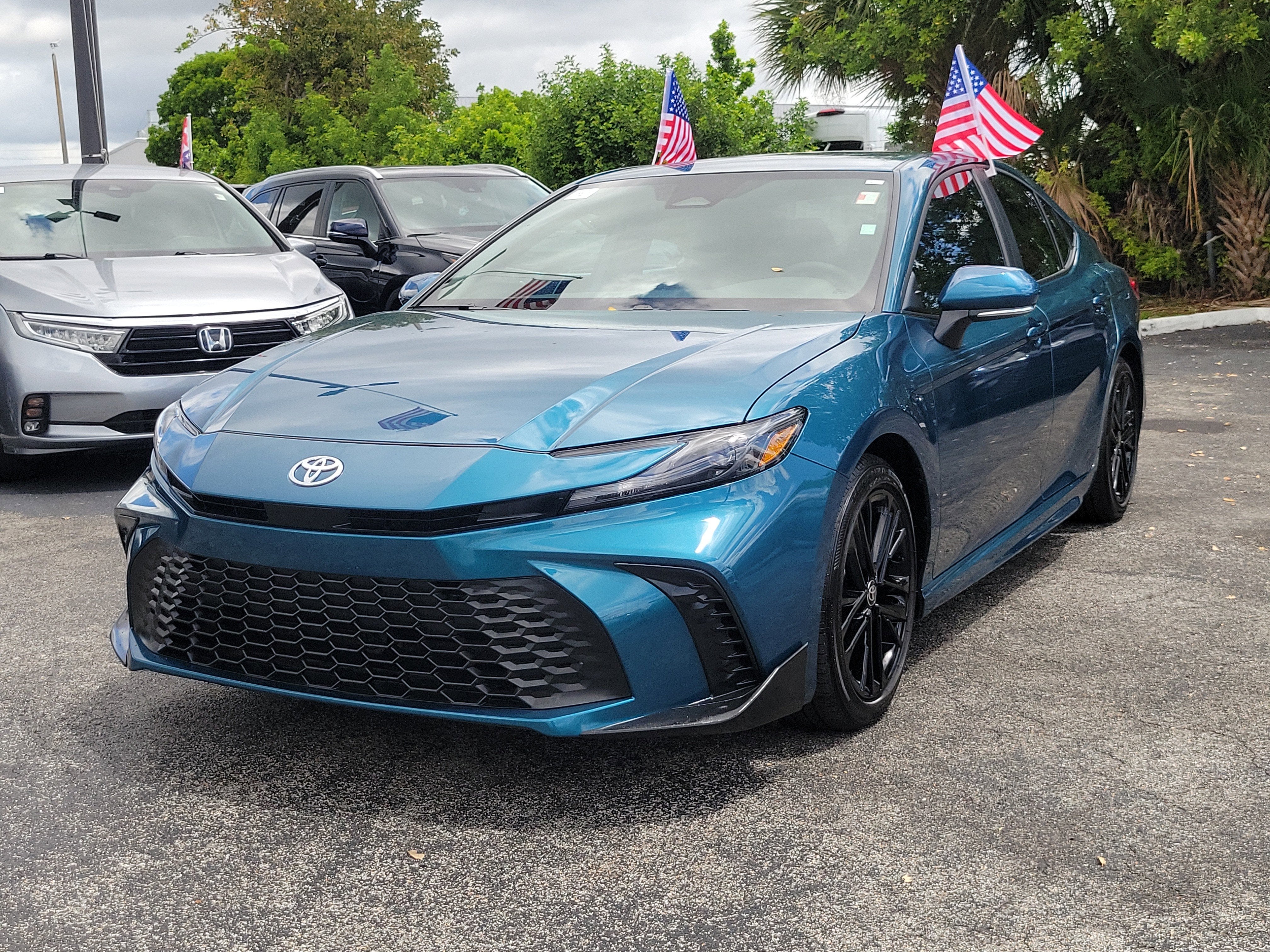 2025 Toyota Camry SE