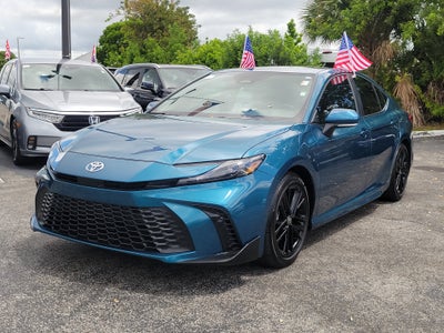 2025 Toyota Camry SE