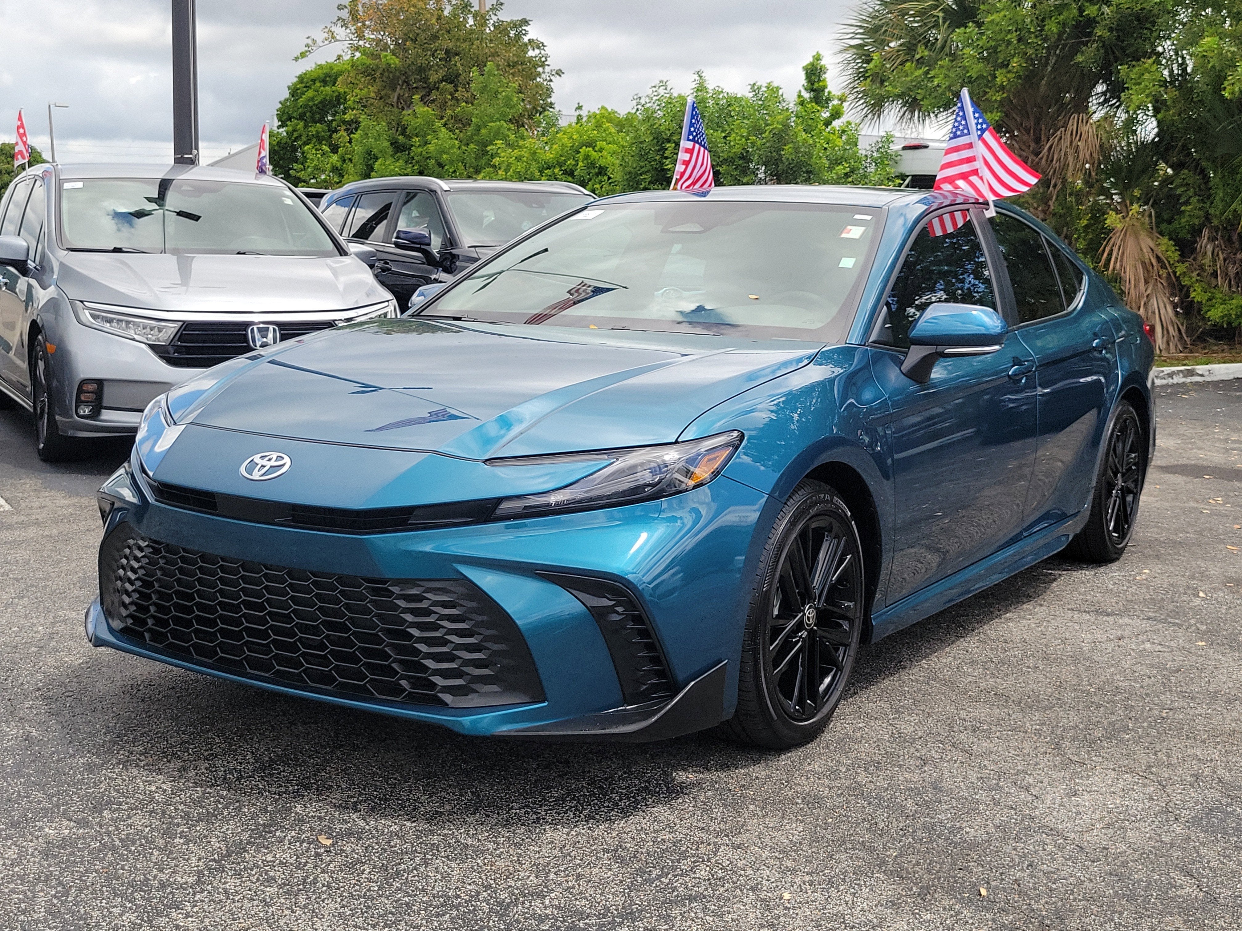 2025 Toyota Camry SE