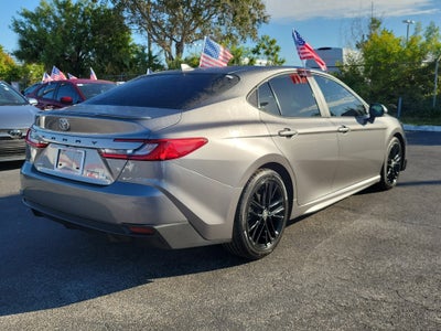 2025 Toyota Camry SE