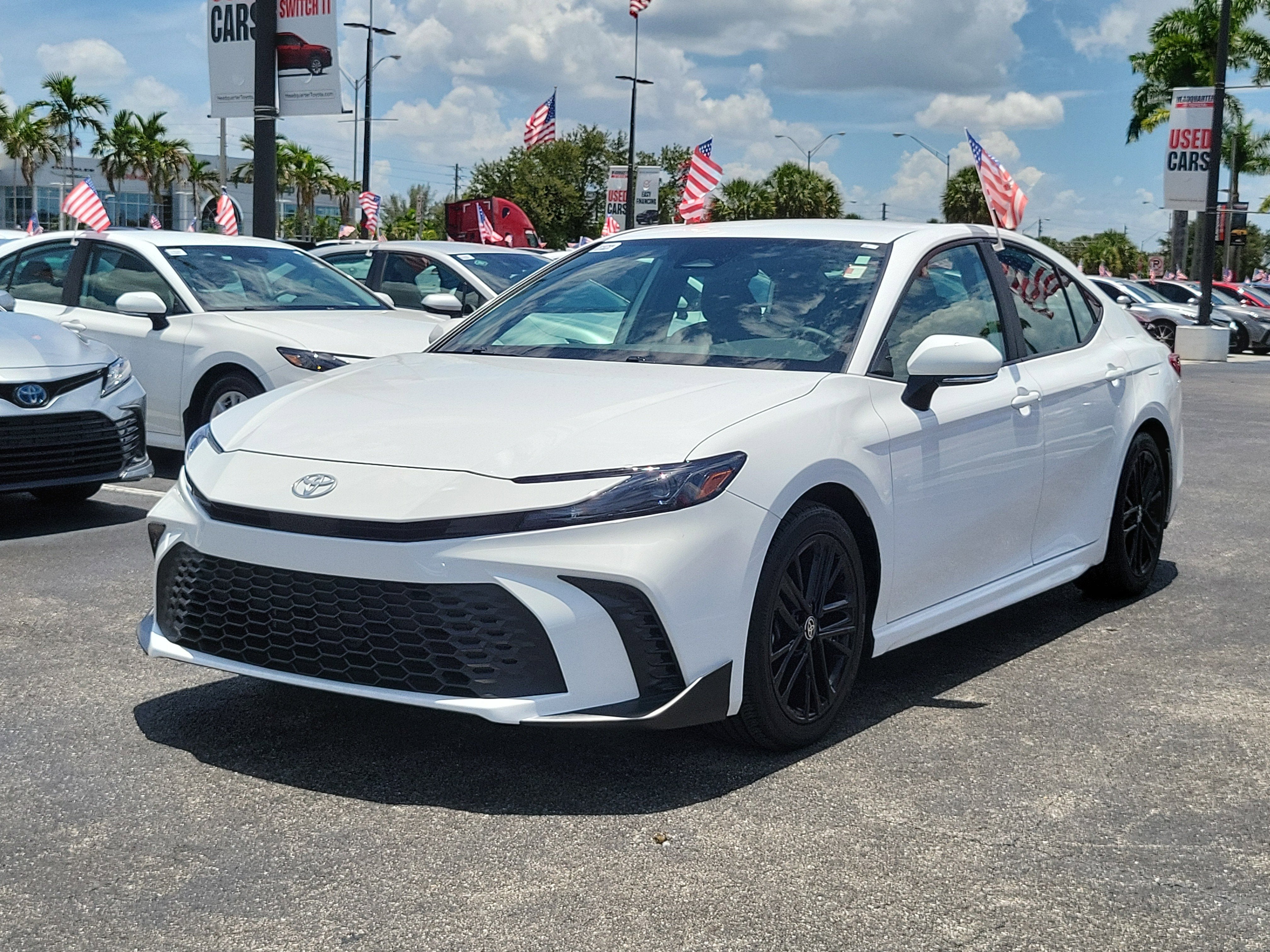 2025 Toyota Camry SE