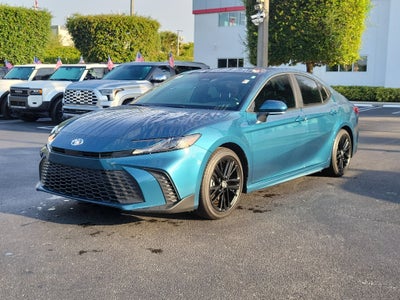 2025 Toyota Camry SE