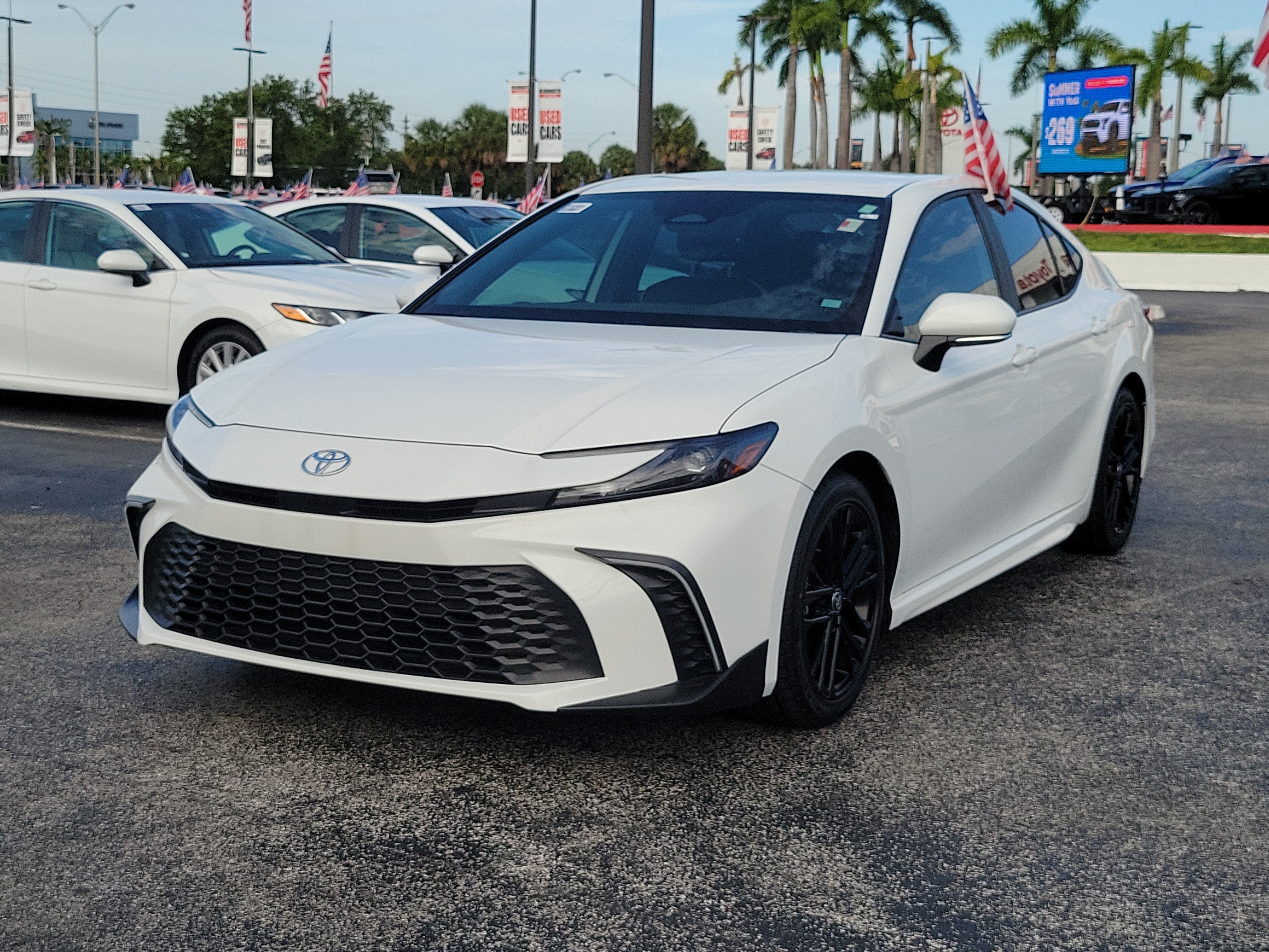 2025 Toyota Camry SE