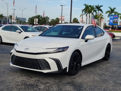 2025 Toyota Camry SE