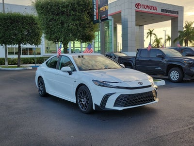 2025 Toyota Camry SE