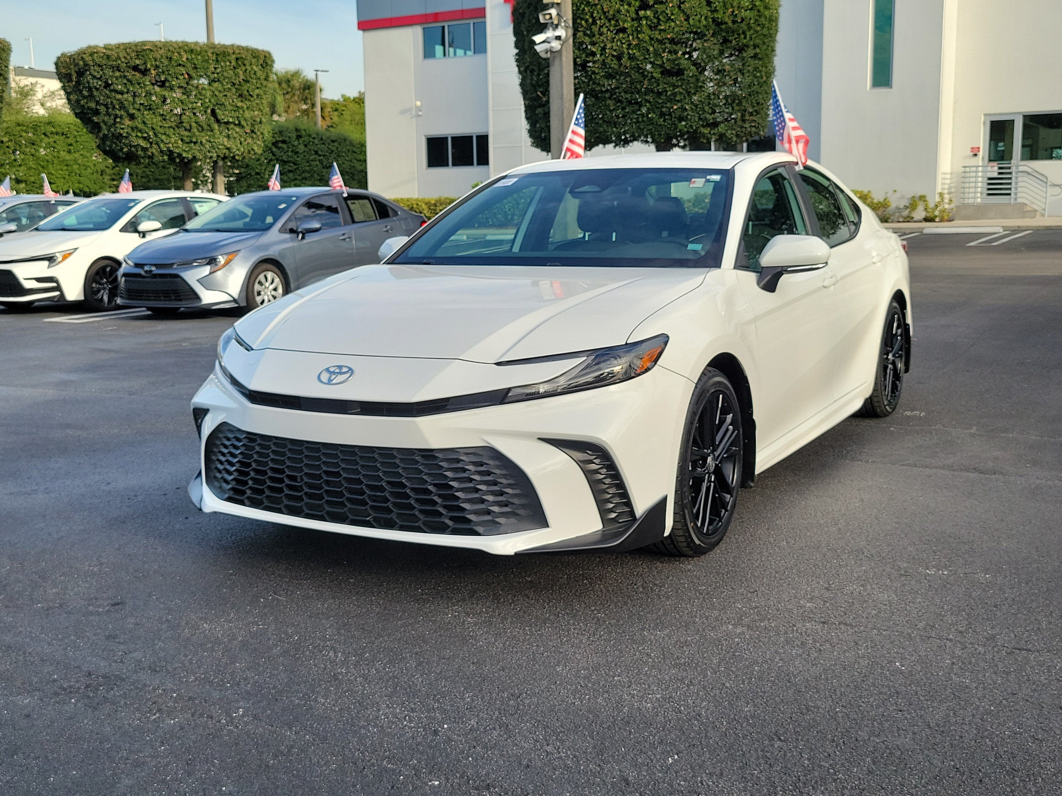 2025 Toyota Camry SE