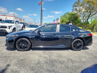 2025 Toyota Camry SE