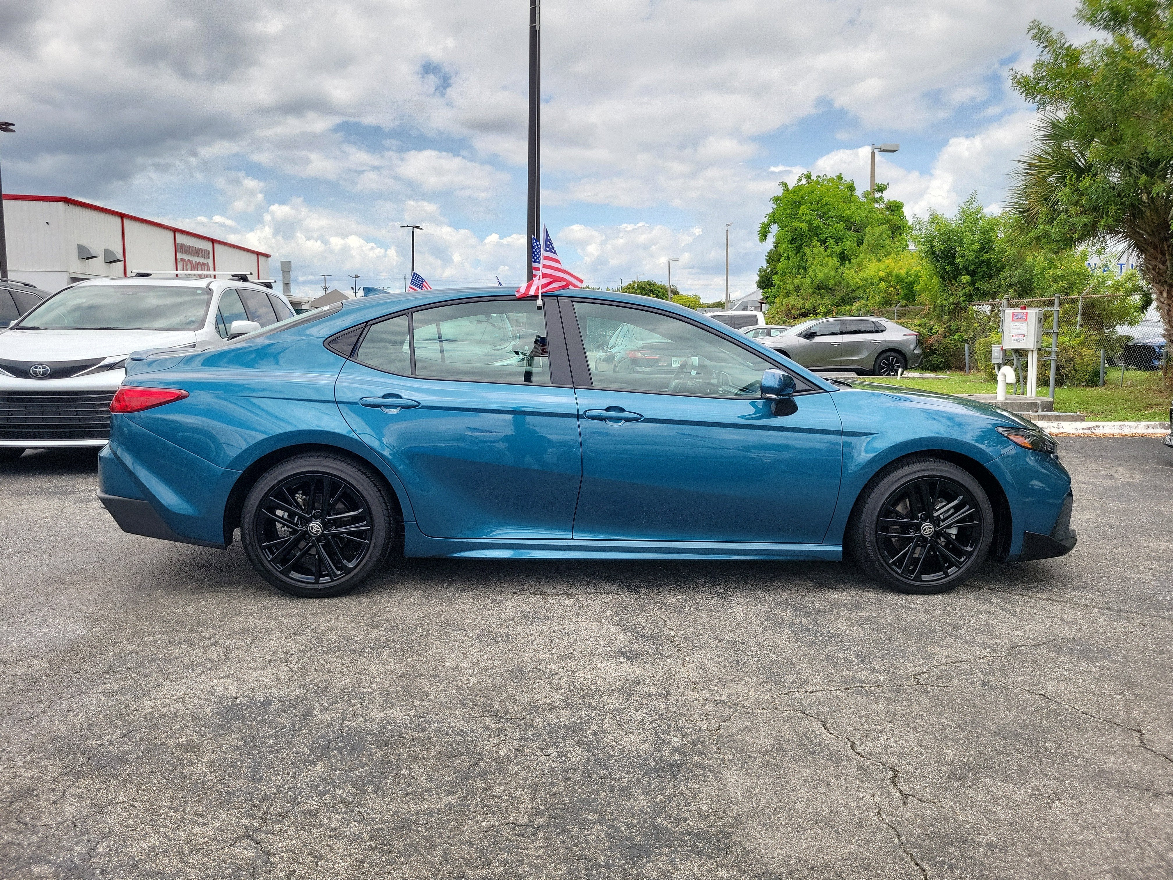 2025 Toyota Camry SE