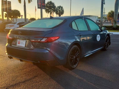 2025 Toyota Camry SE