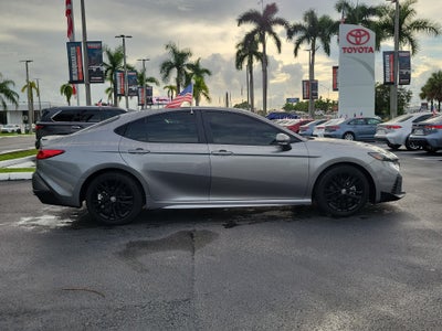 2025 Toyota Camry SE
