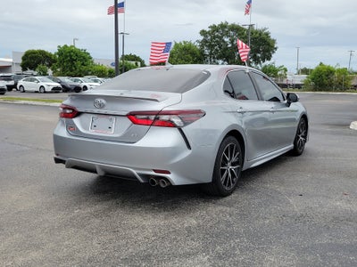 2022 Toyota Camry SE