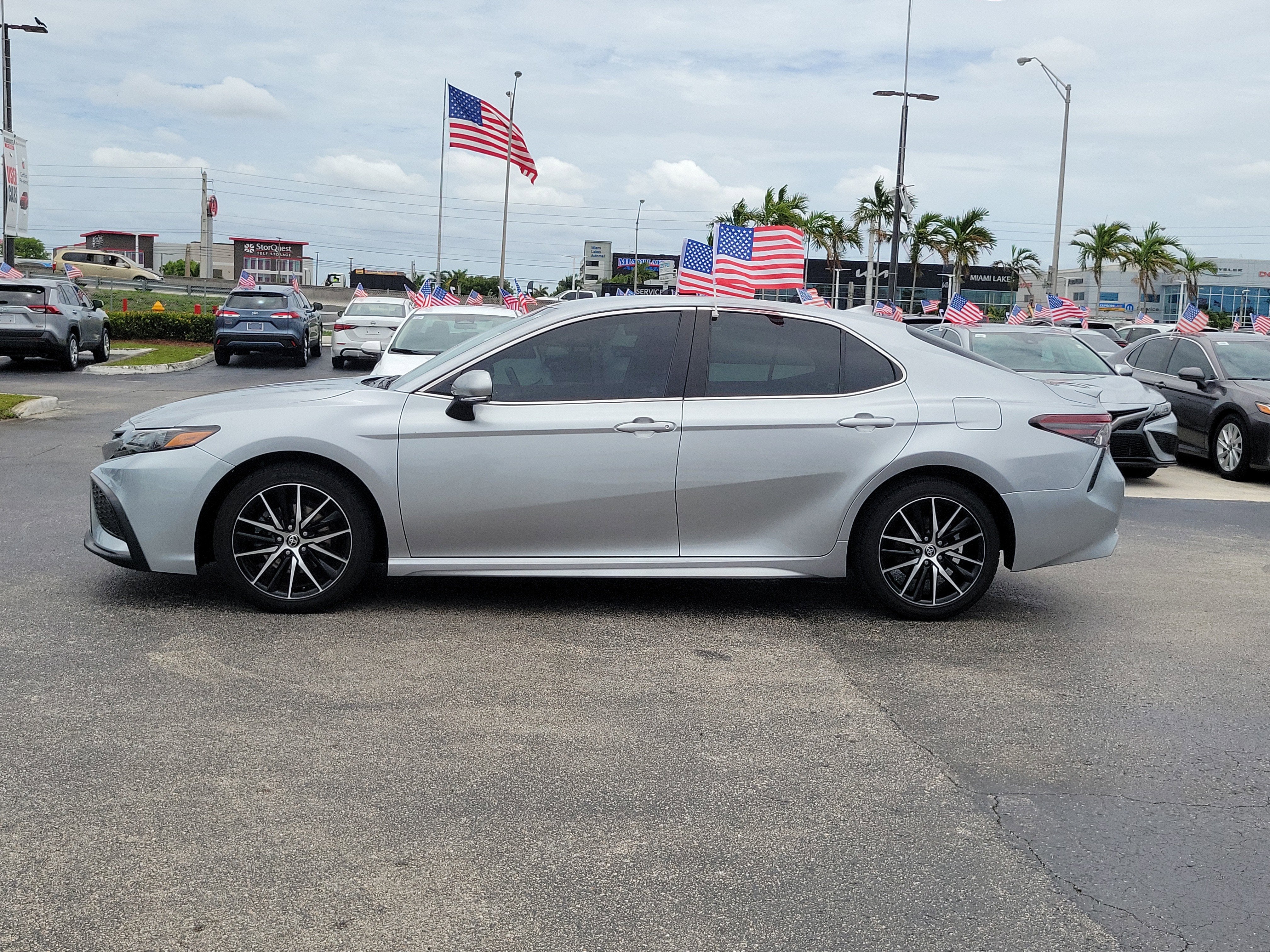 2022 Toyota Camry SE
