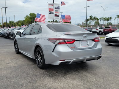 2022 Toyota Camry SE