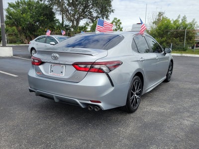 2022 Toyota Camry SE