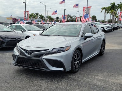 2022 Toyota Camry SE