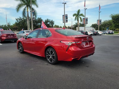 2020 Toyota Camry SE
