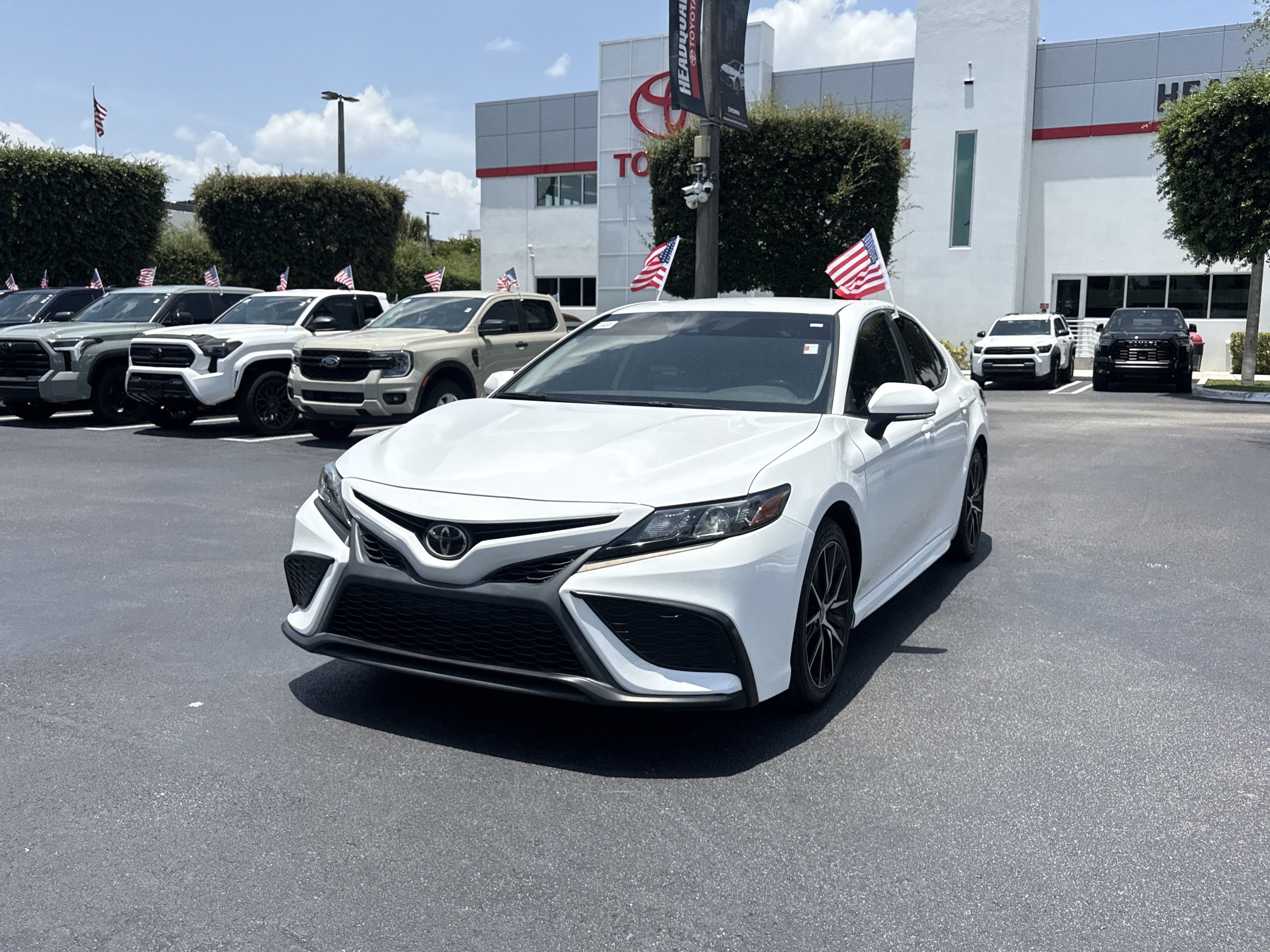 2022 Toyota Camry SE