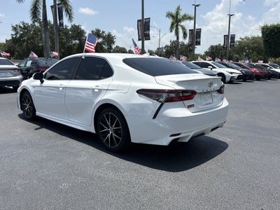 2022 Toyota Camry SE