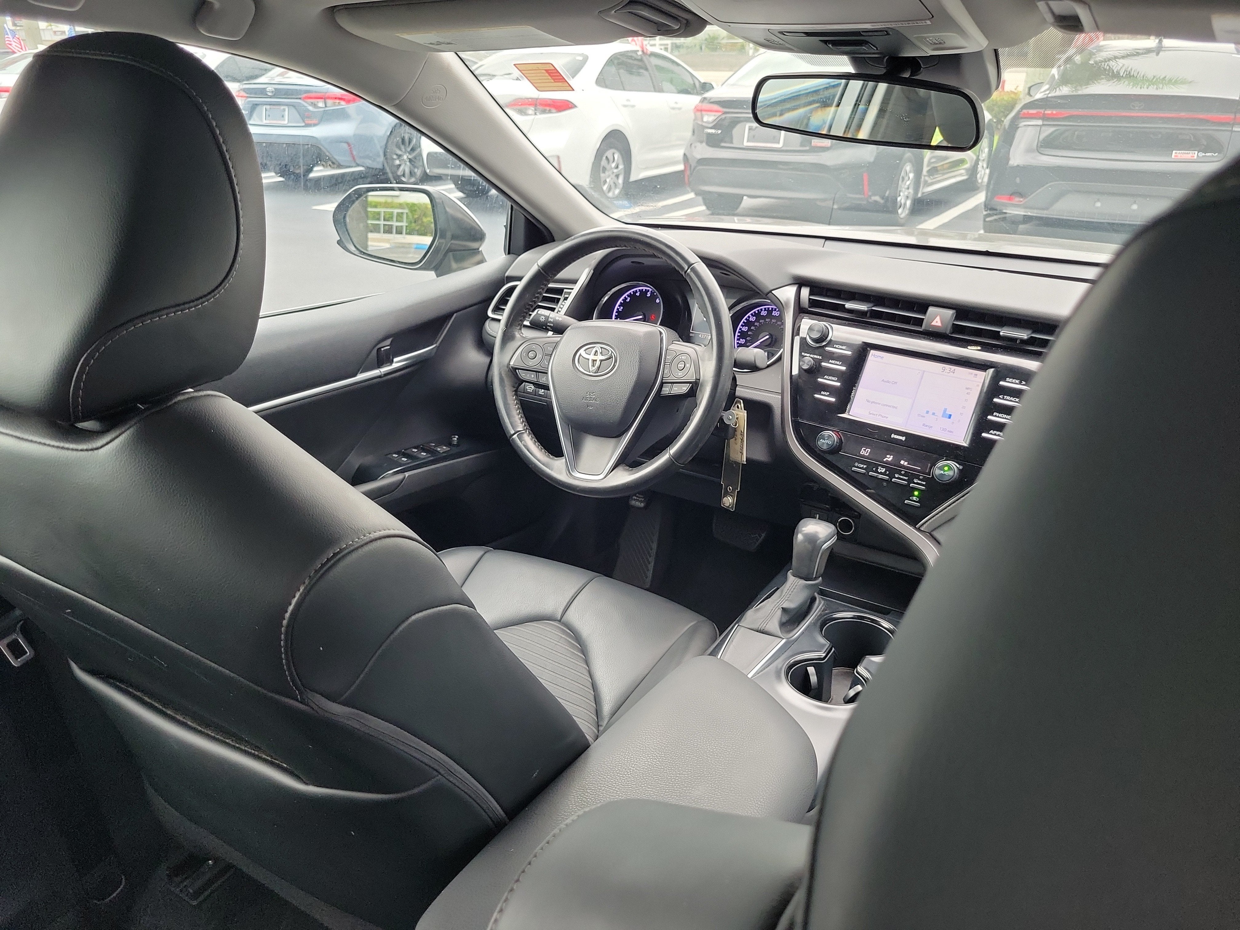 2020 Toyota Camry SE