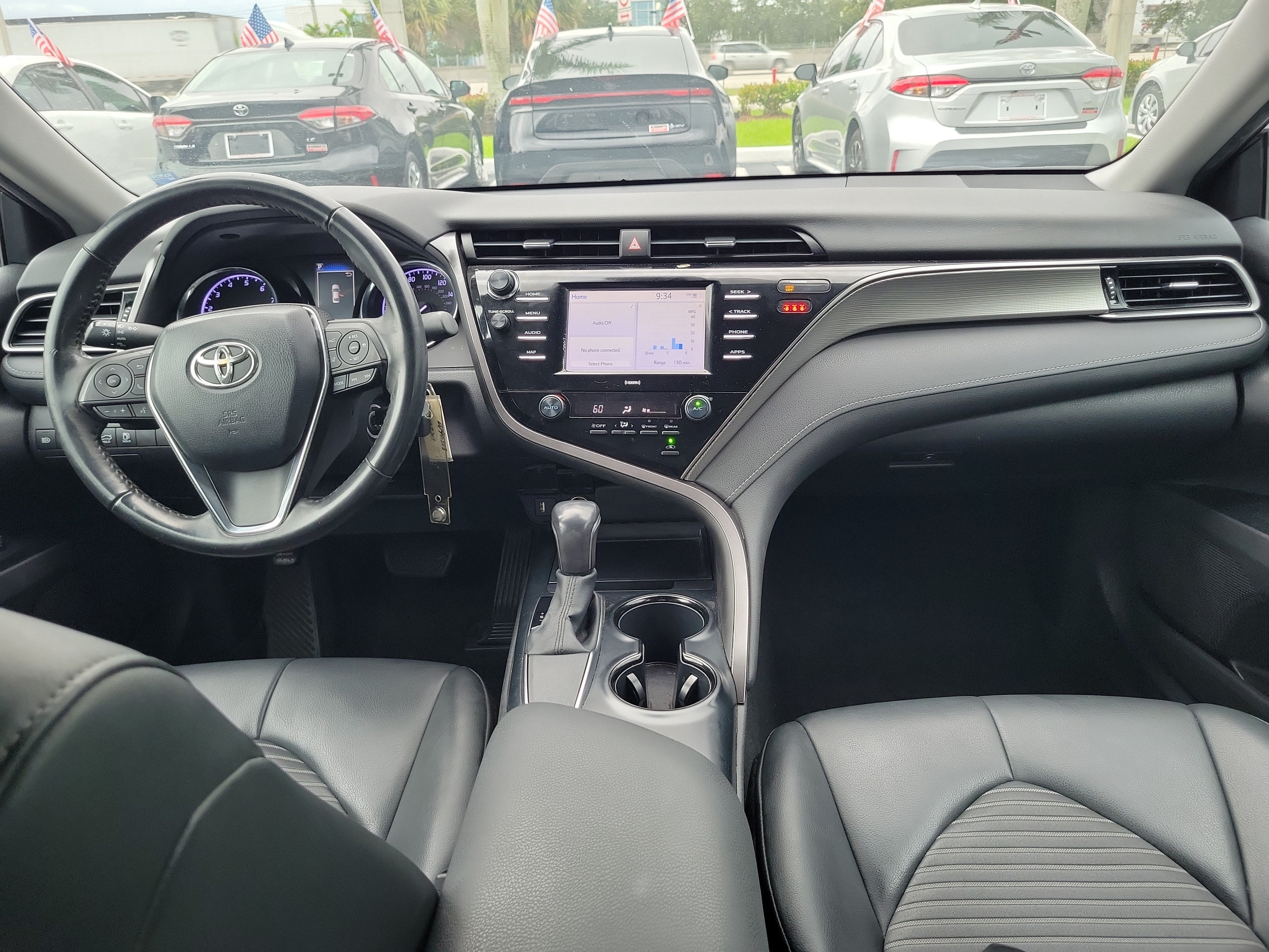 2020 Toyota Camry SE