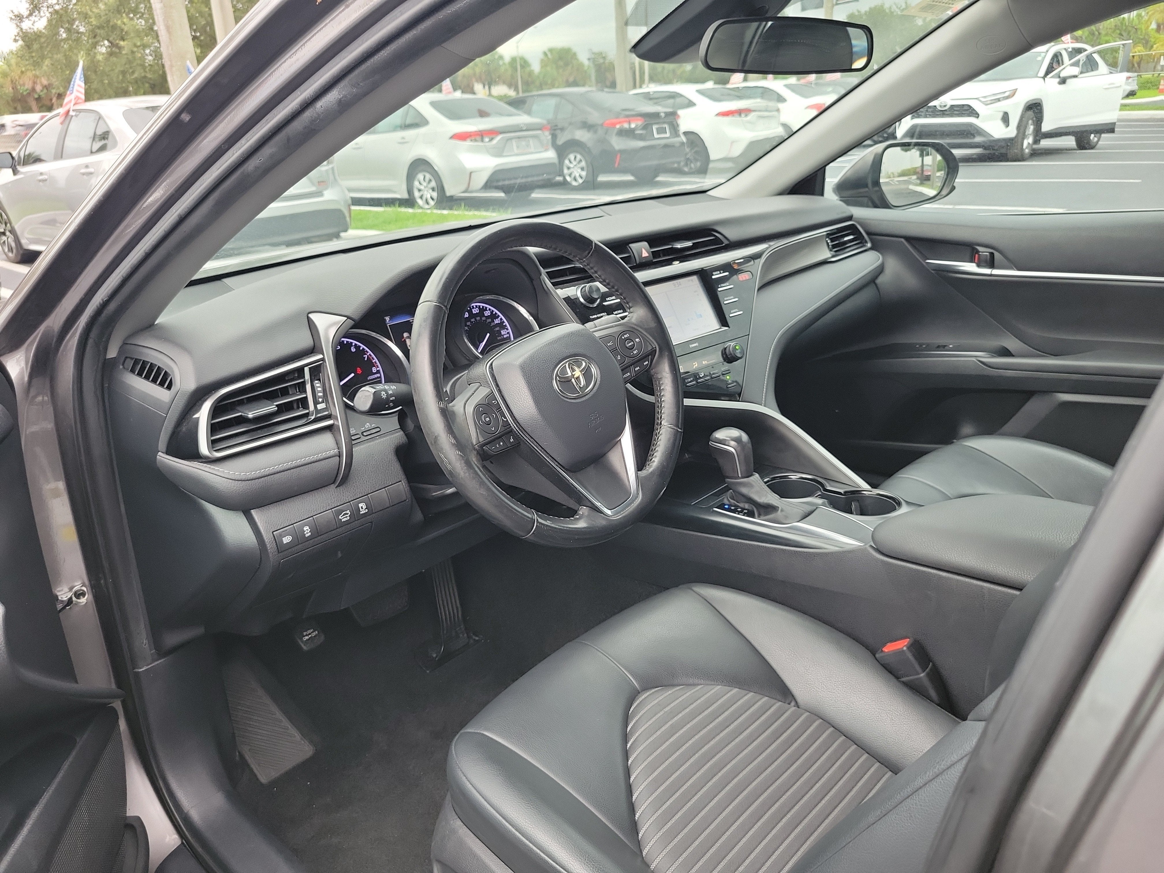2020 Toyota Camry SE