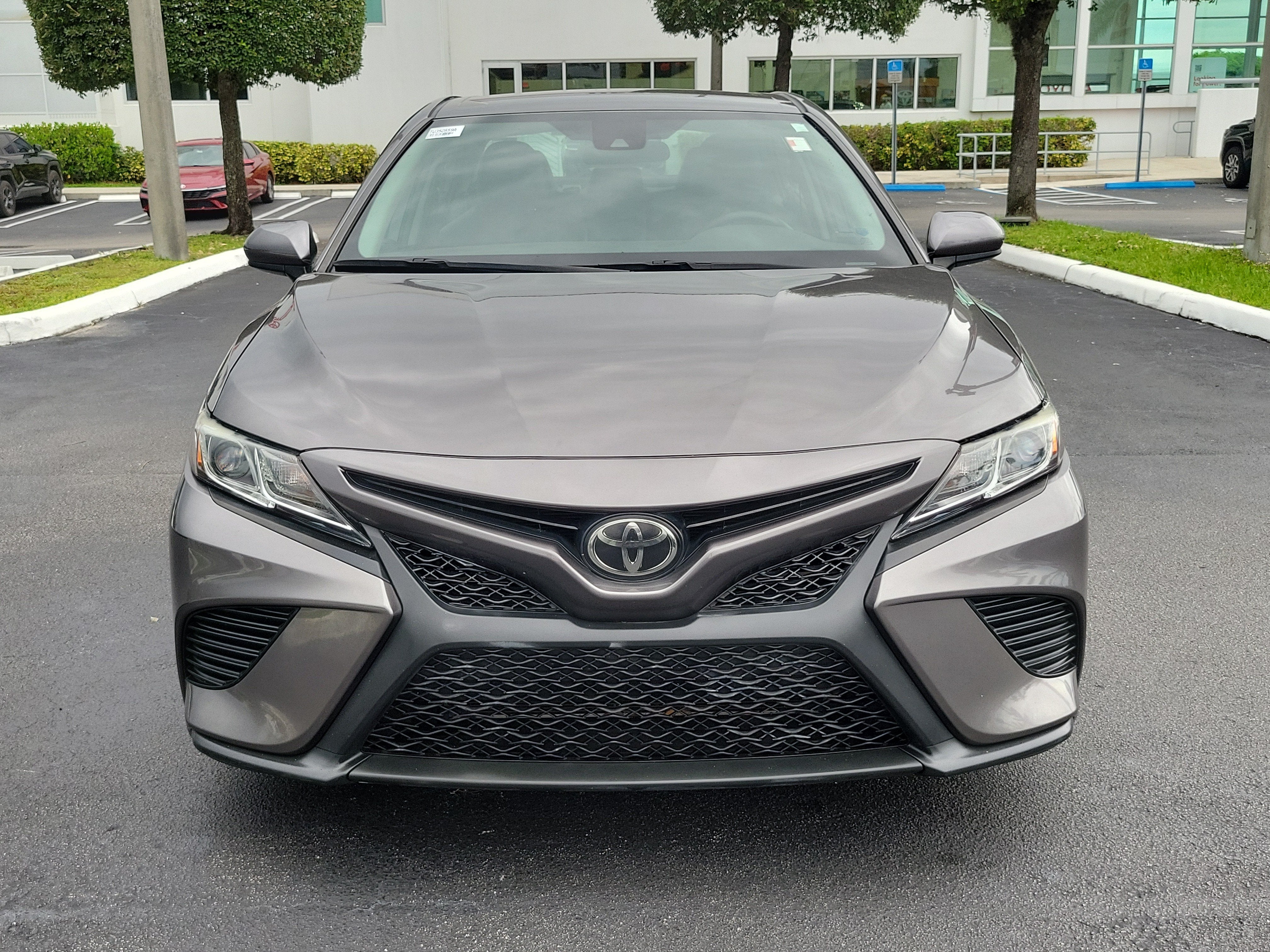 2020 Toyota Camry SE