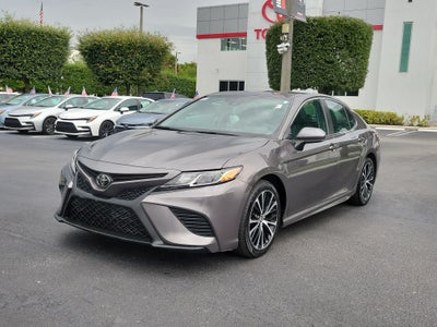 2020 Toyota Camry SE