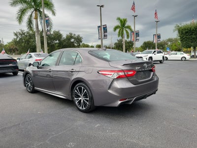 2020 Toyota Camry SE