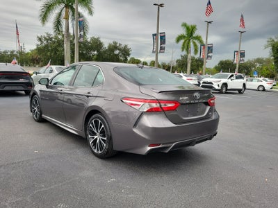 2020 Toyota Camry SE