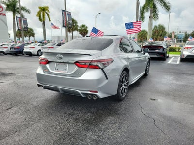 2022 Toyota Camry SE