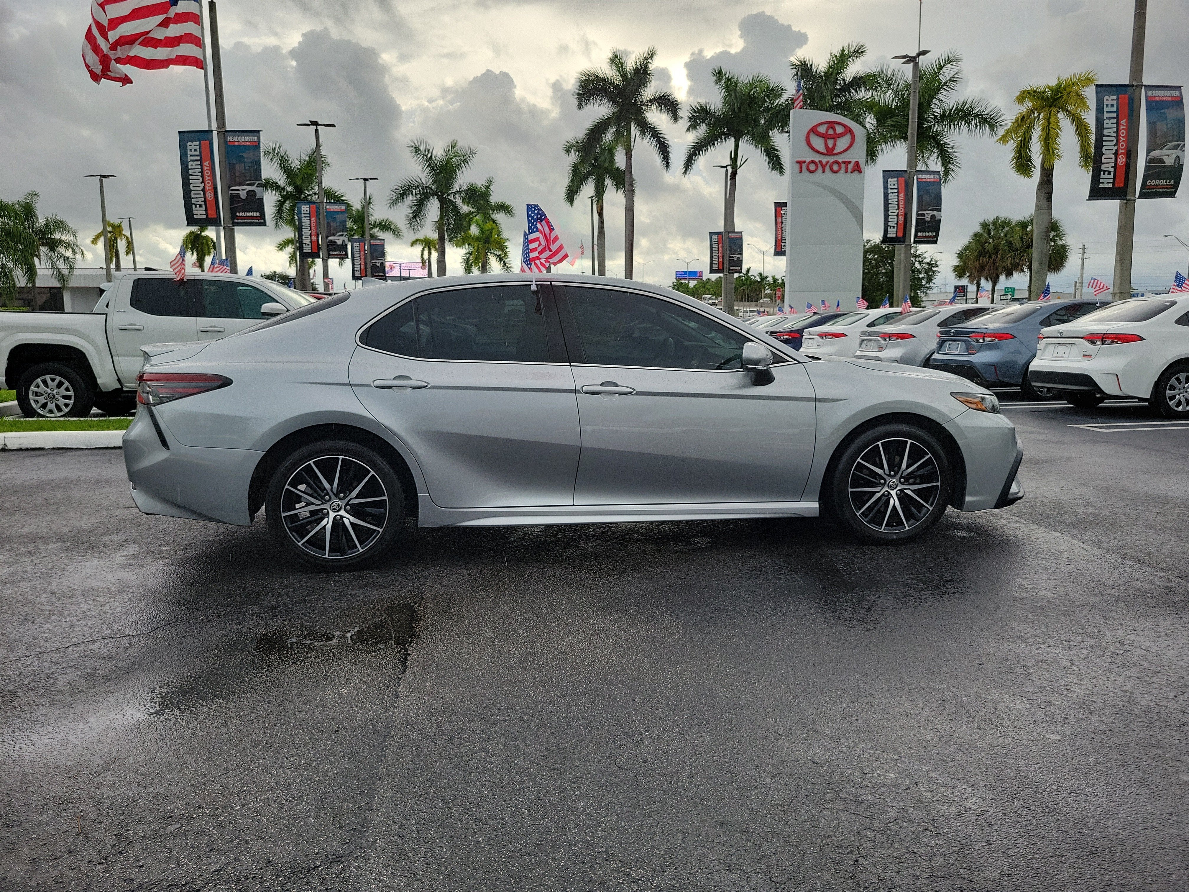 2022 Toyota Camry SE