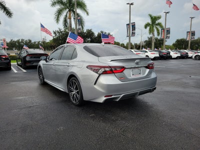 2022 Toyota Camry SE