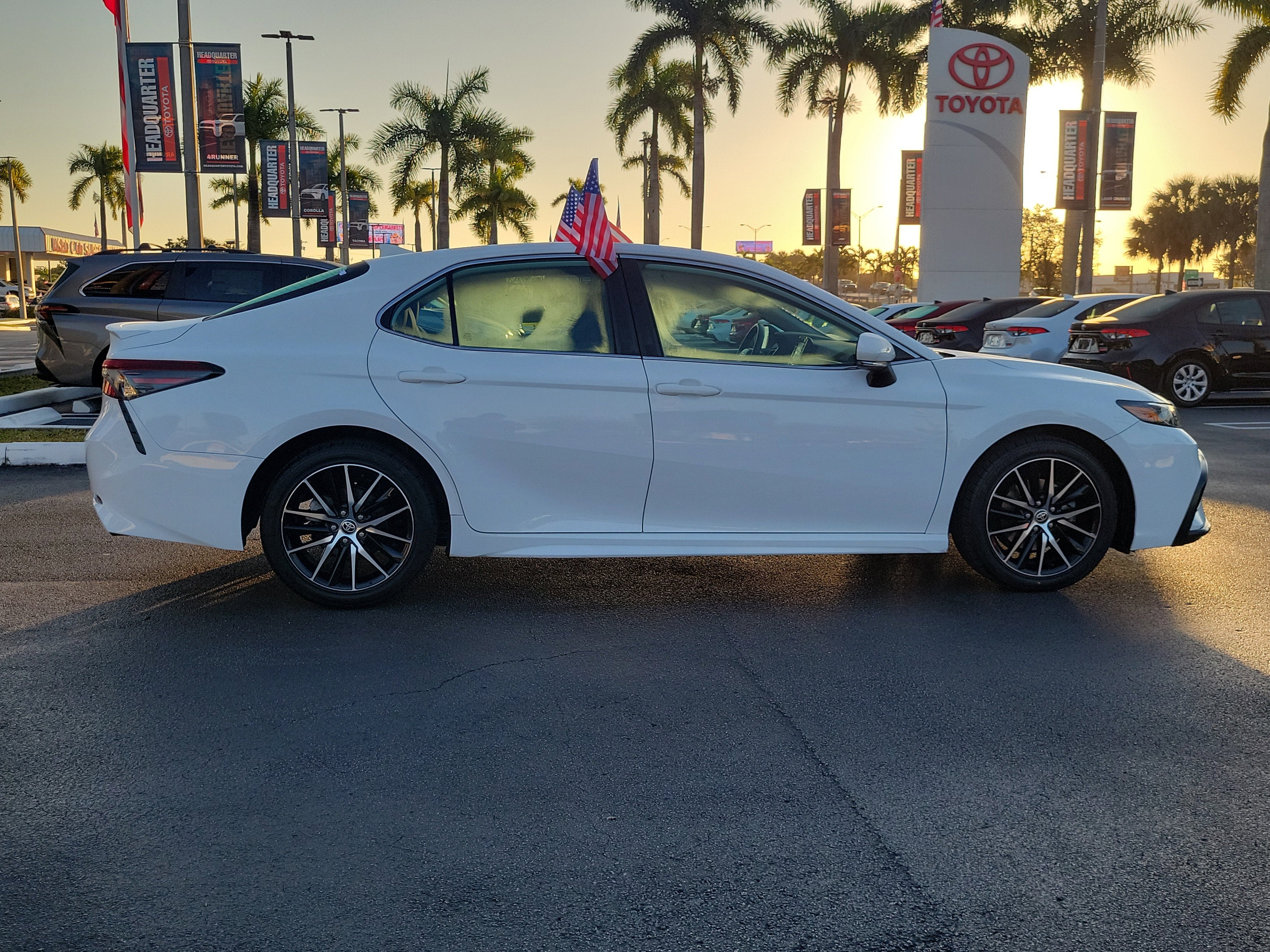 2023 Toyota Camry SE