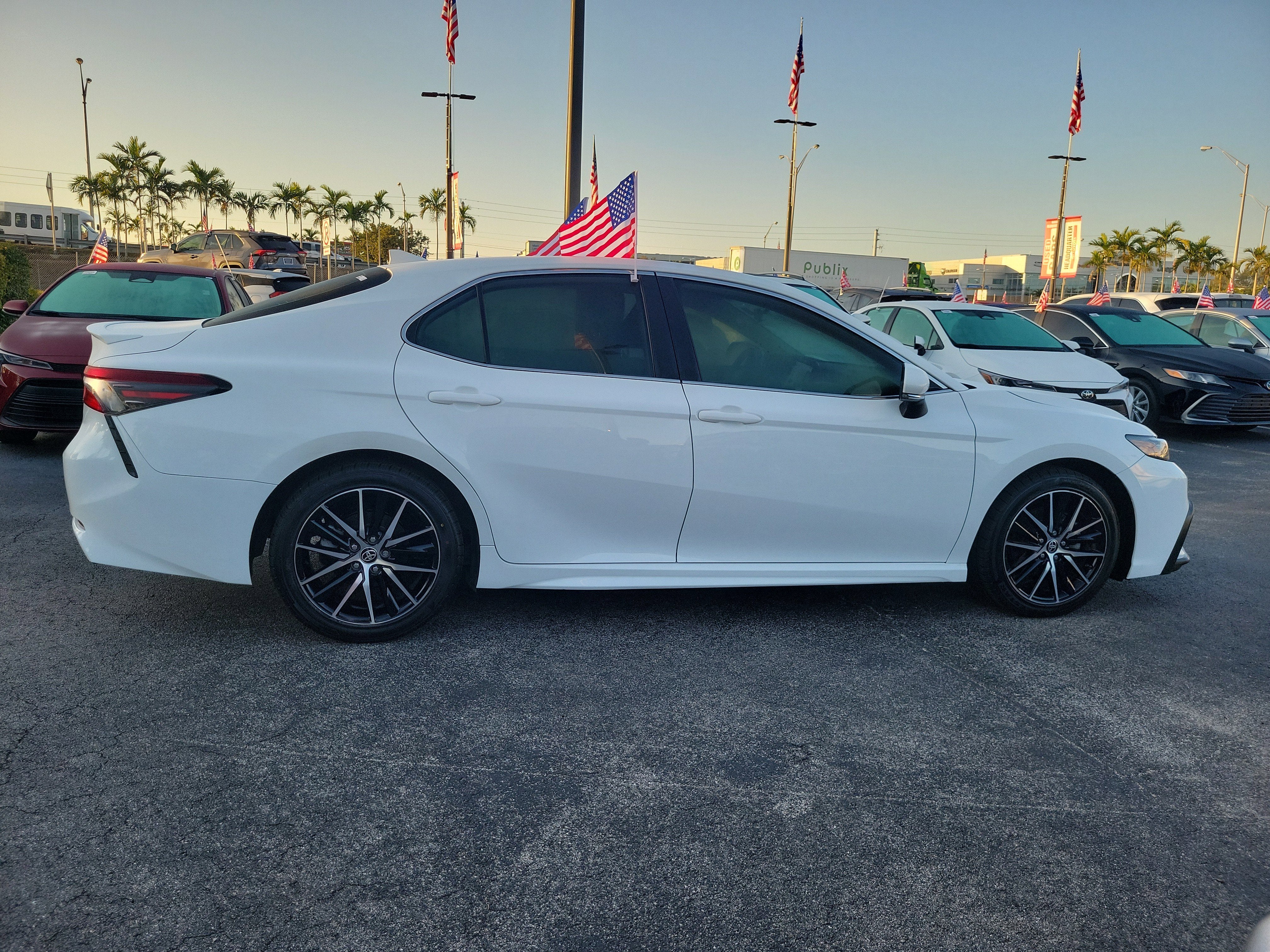 2023 Toyota Camry SE