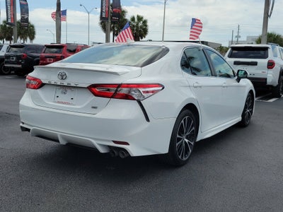2020 Toyota Camry SE