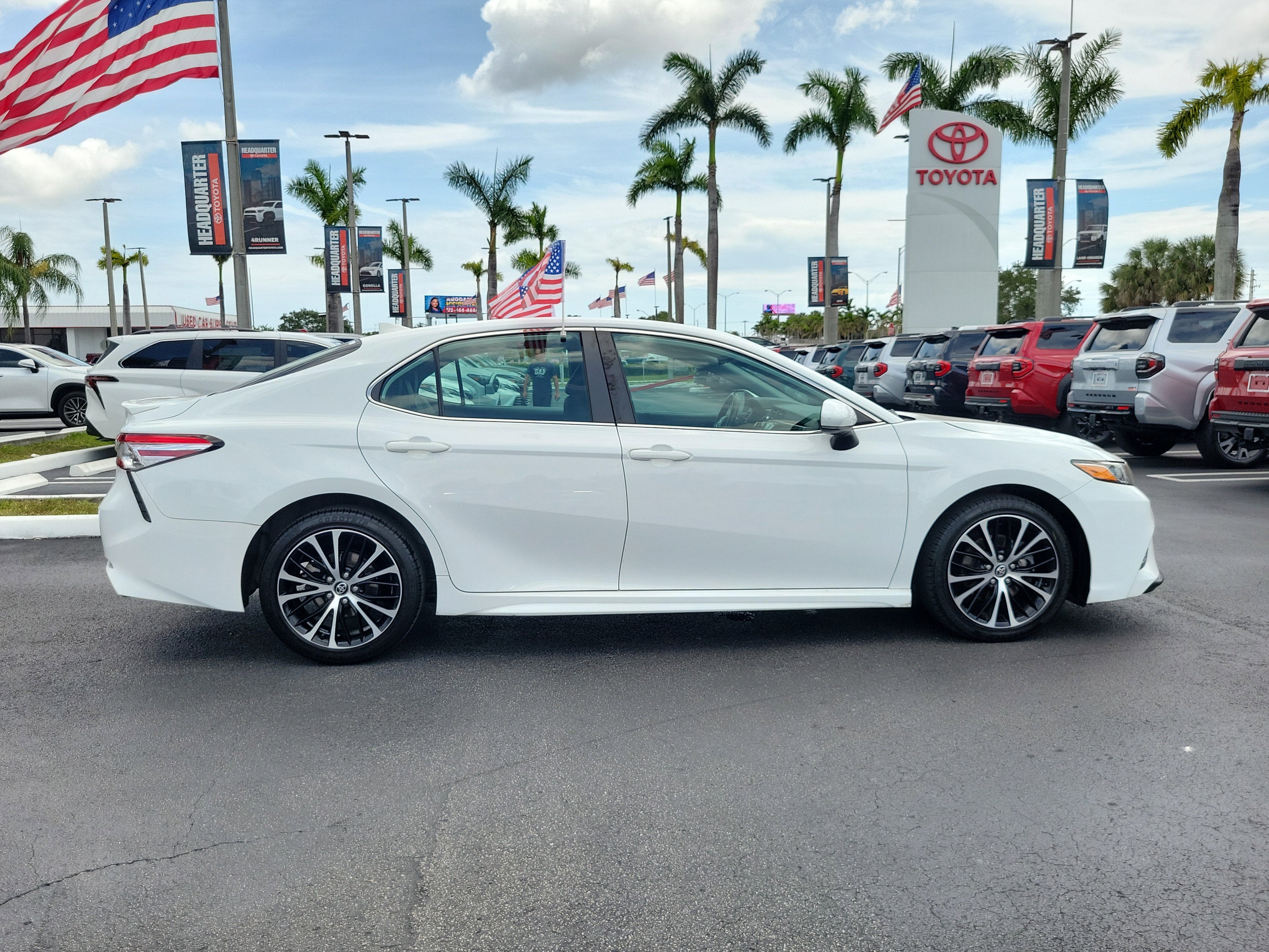 2020 Toyota Camry SE