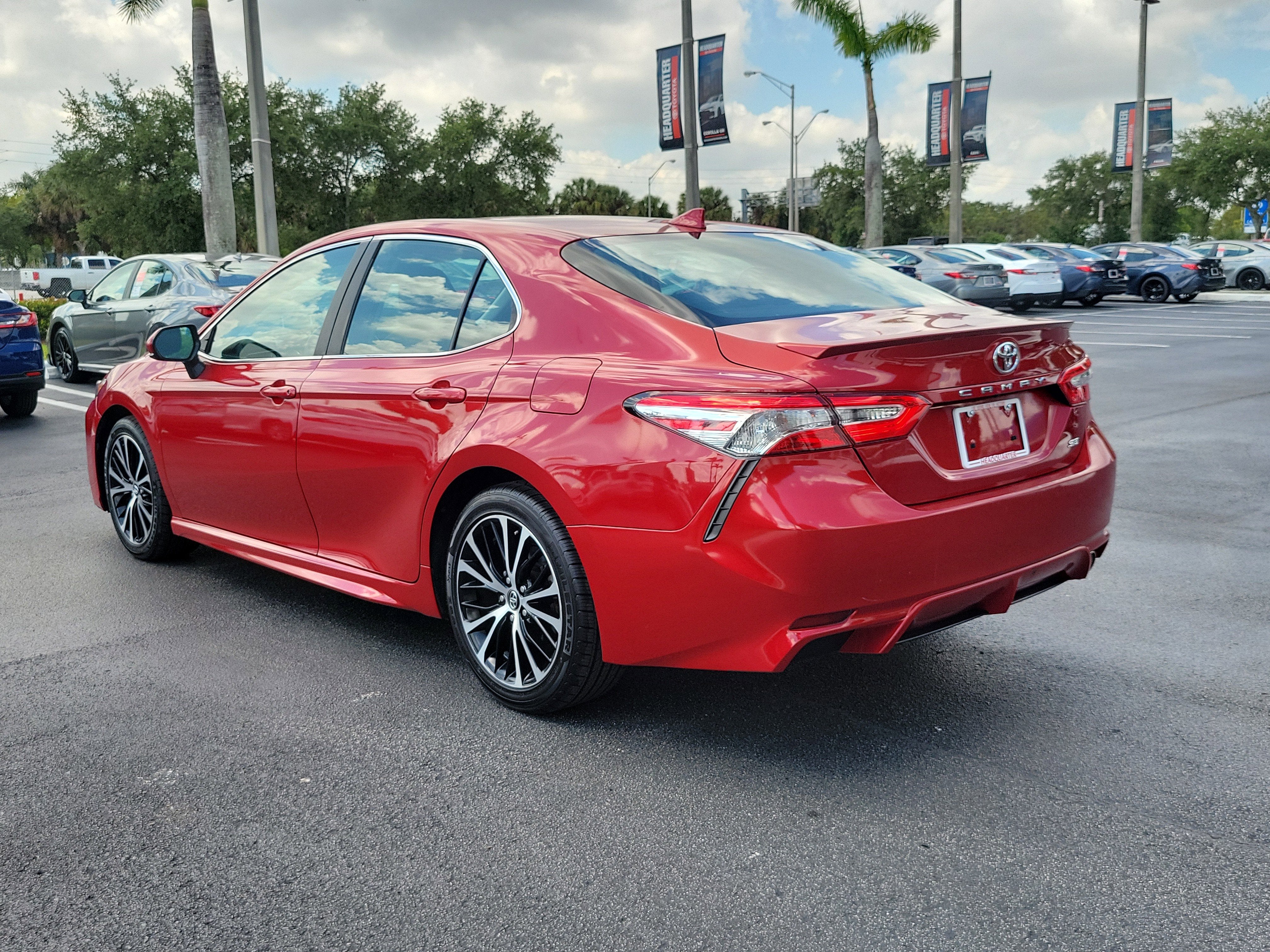 2020 Toyota Camry SE