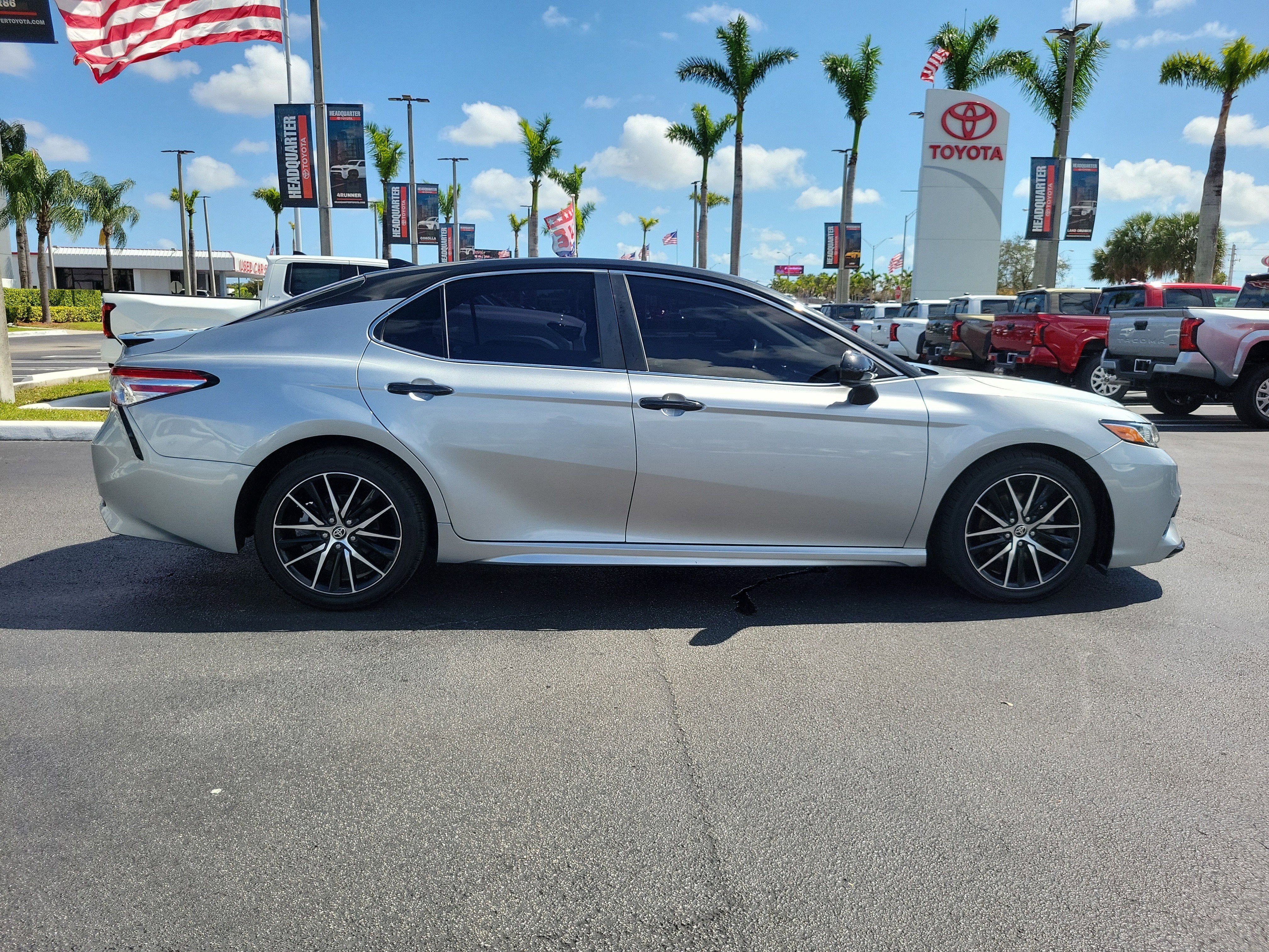 2020 Toyota Camry SE