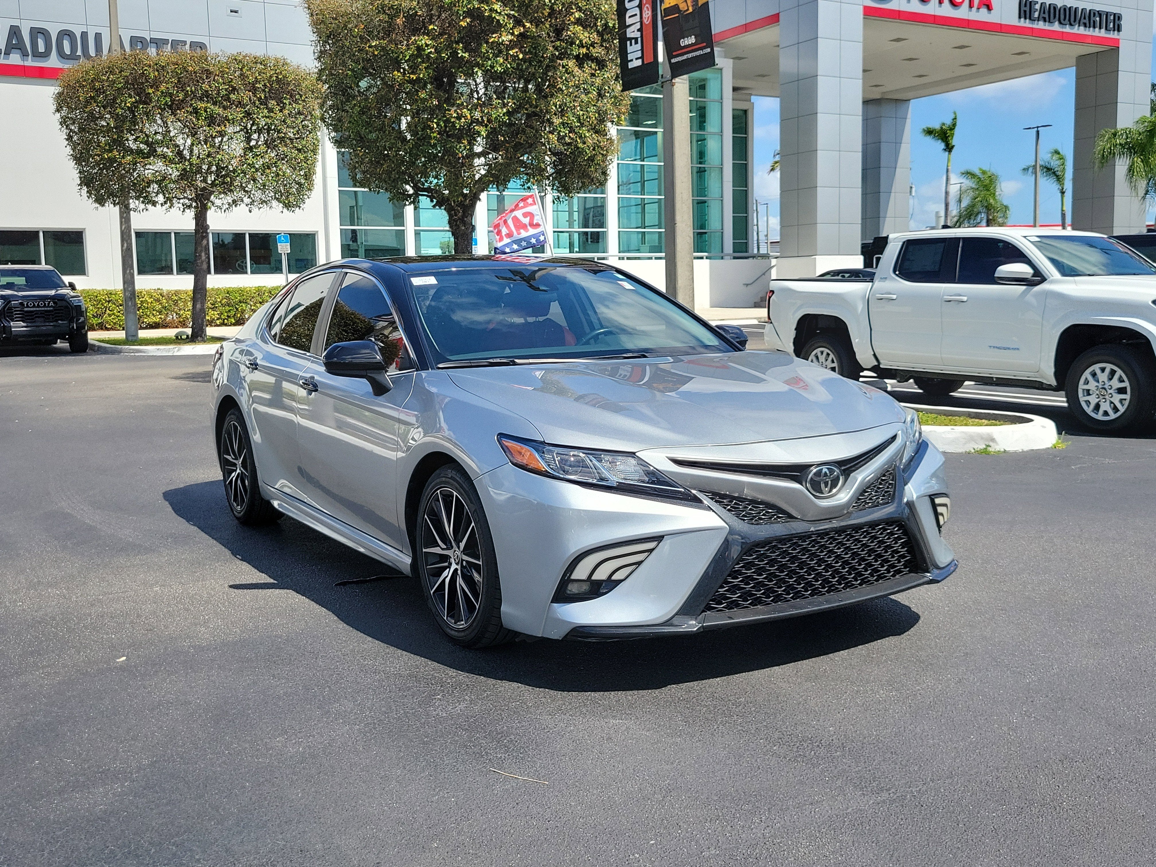 2020 Toyota Camry SE