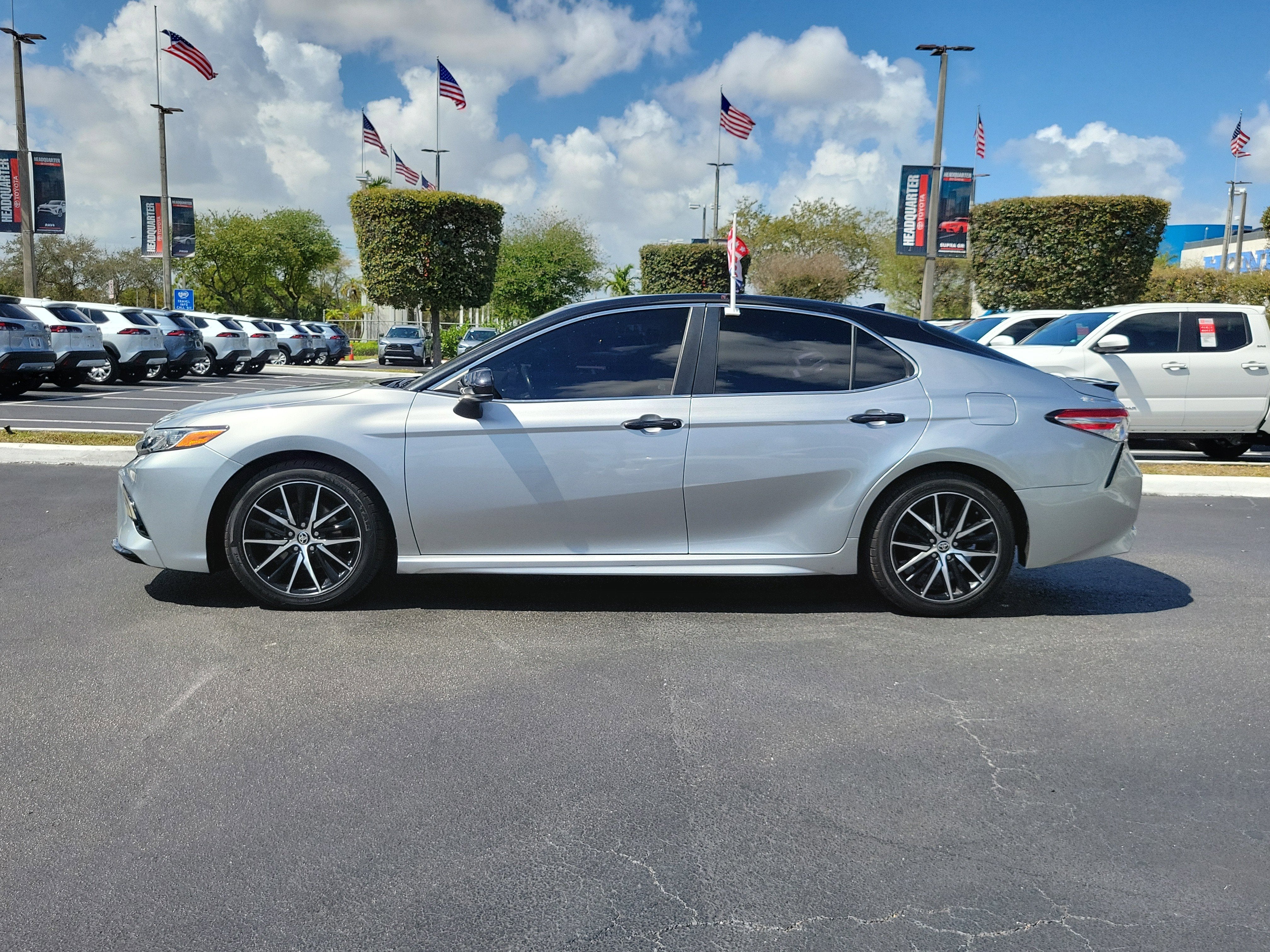 2020 Toyota Camry SE