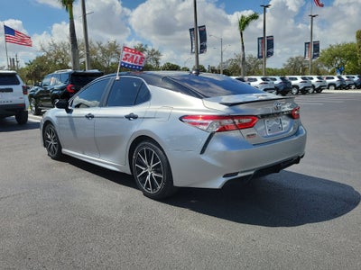 2020 Toyota Camry SE