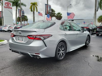2024 Toyota Camry SE