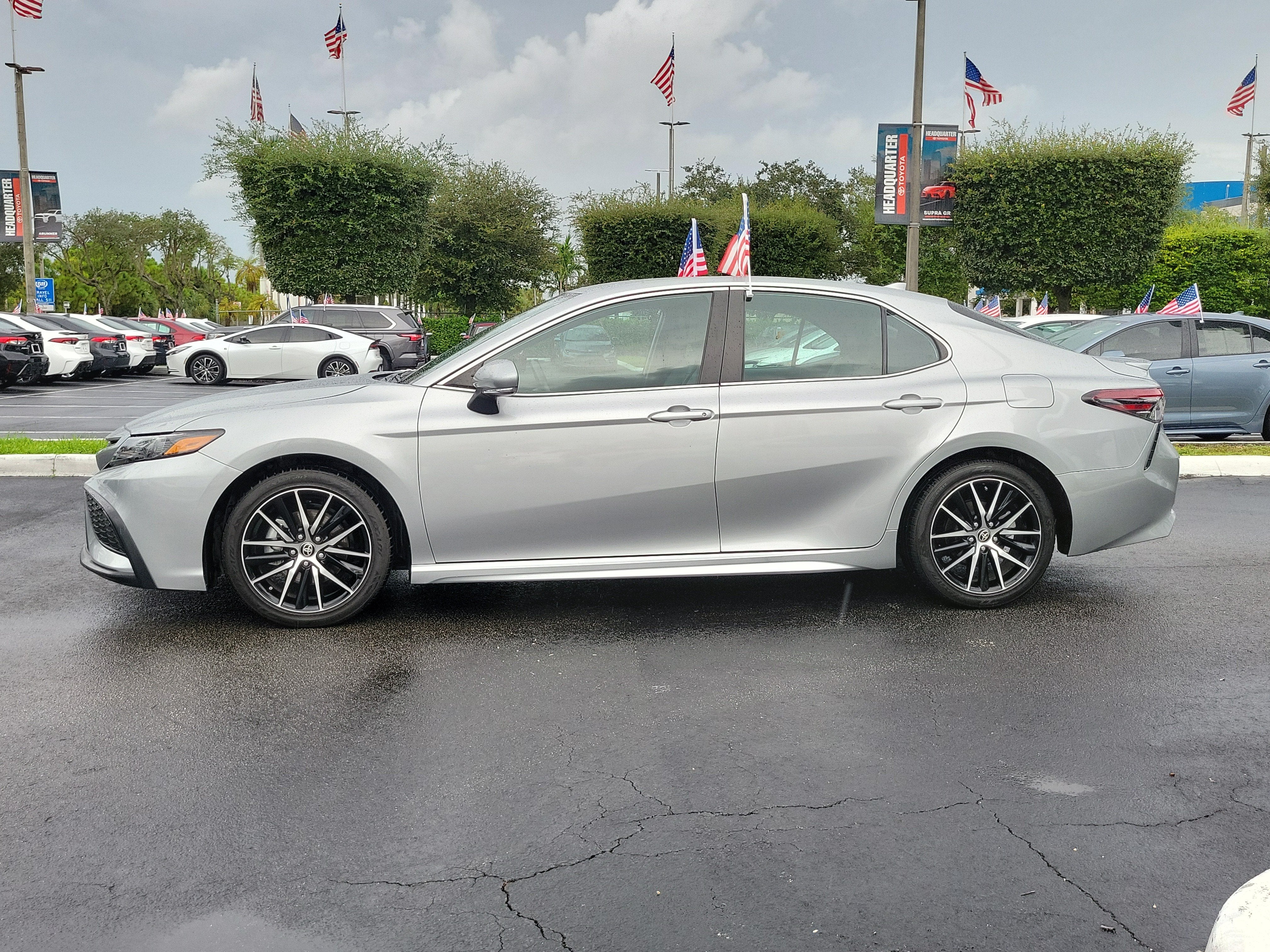 2024 Toyota Camry SE