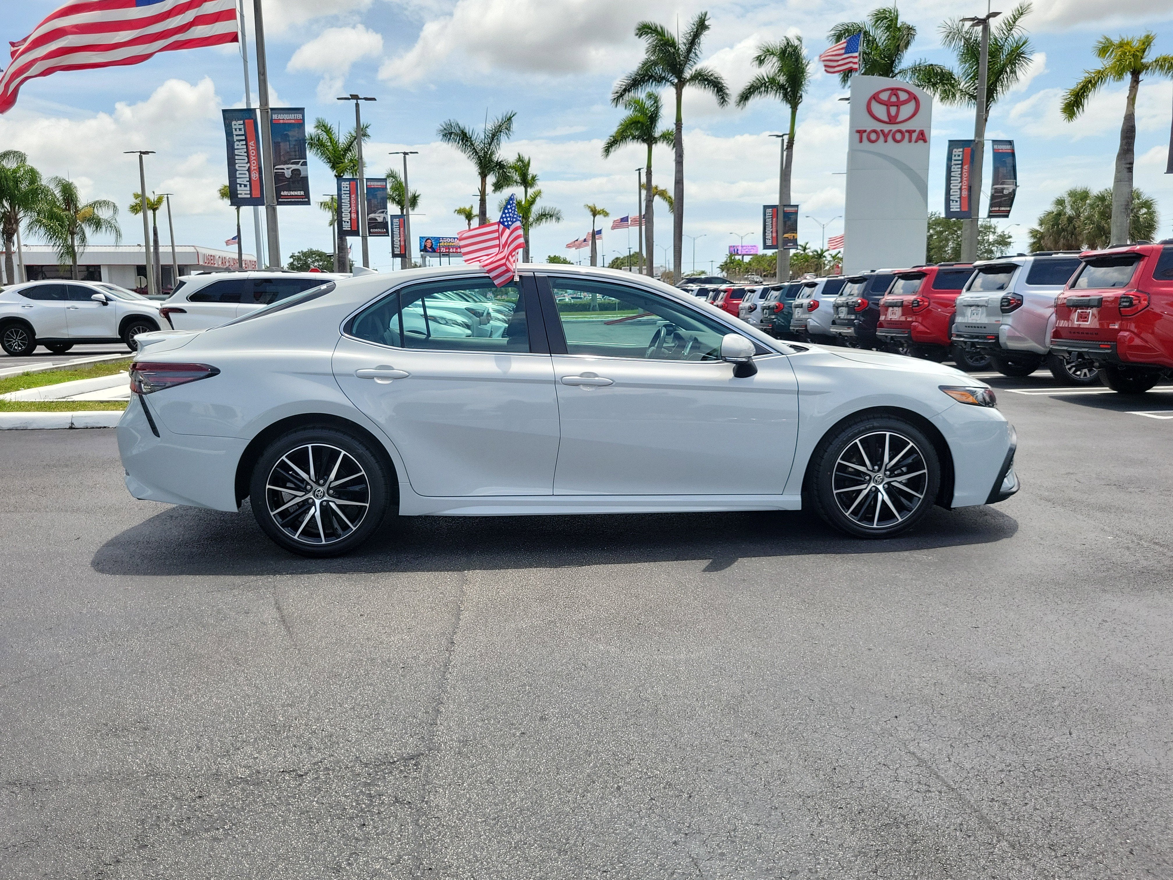 2023 Toyota Camry SE