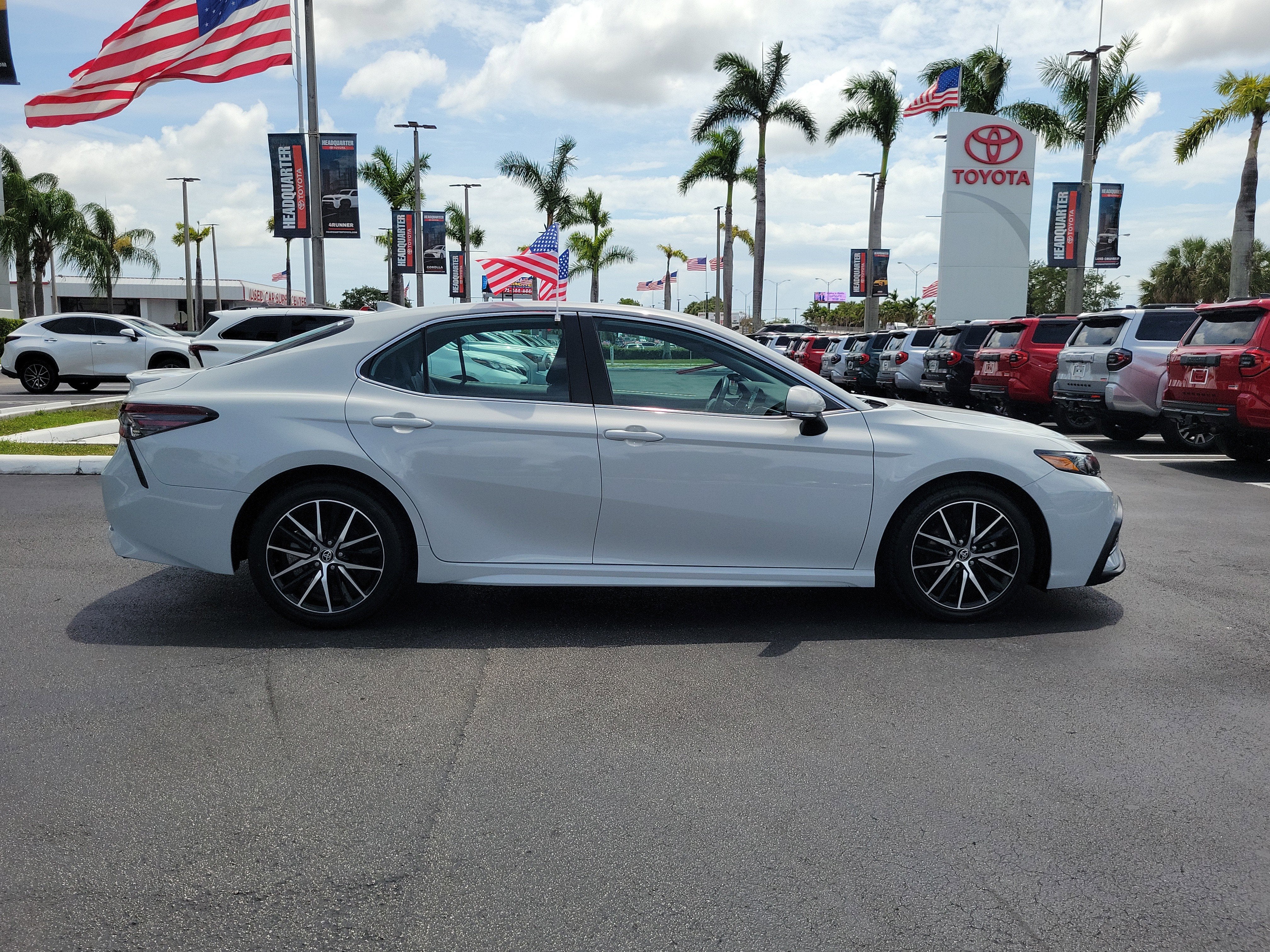 2023 Toyota Camry SE