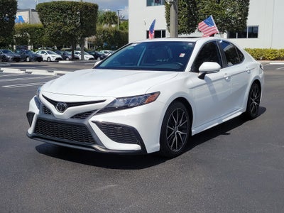 2022 Toyota Camry SE